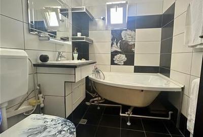 Apartament 3 Camere, Decomandat, Zona Tomis 3 - Comision 0 - 8