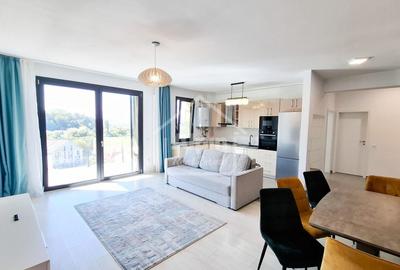 Apartament cu 3 camere decomandat, mobilat în Blumăna
