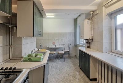 De vanzare apartament cu 3 camere central. - 2