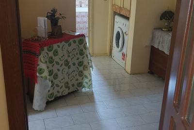 Apartament cu 2 camere decomandat în Găești - 4
