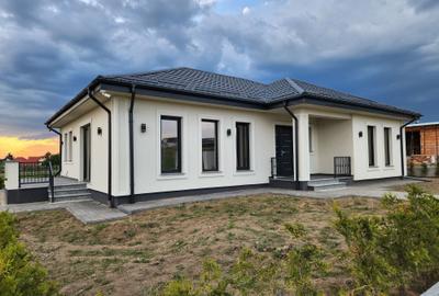 Casă cu 4 camere cu Teren 540 Mp în Central - 10