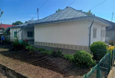 Casă cu 4 camere în Central - 1