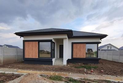 Casa pe parter, design modern, 3 camere, 359 mp teren - Vidra - 1