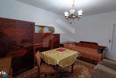 Apartament cu 3 camere, mobilat în Complex Studențesc