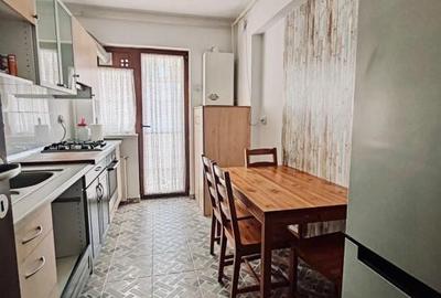 Apartament cu 2 camere decomandat în Apărătorii Patriei - 2