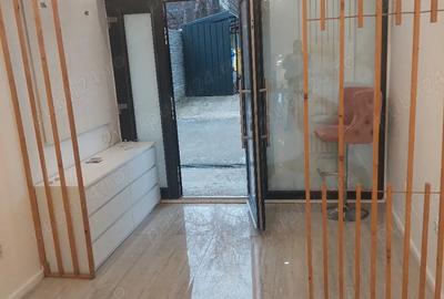 Spațiu comercial, de 16 mp, în Central - 2