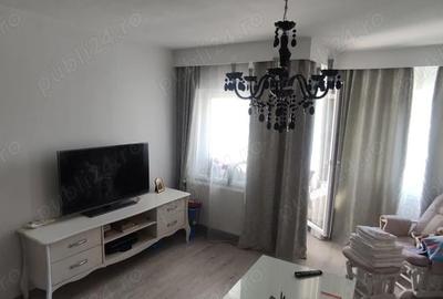 Apartament cu 3 camere decomandat în Turnișor - 1