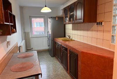 Apartament cu 3 camere decomandat, mobilat în Dealul Cetății - 3