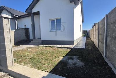 Duplex cu 3 camere cu Canalizare în Moșnița Nouă - 3