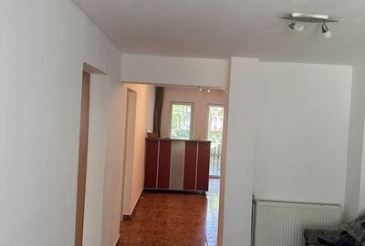 Apartament cu 3 camere decomandat în Central - 4