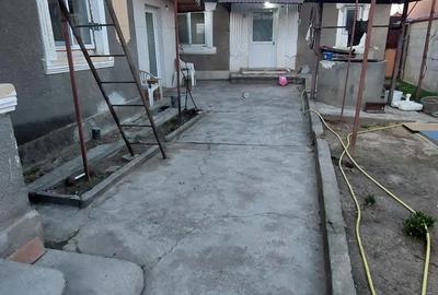 Casă cu Teren 690 Mp în Central - 10