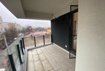 Apartament cu 2 camere nedecomandat în Crângași