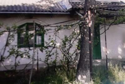 Casă cu 4 camere în Pașcani - 1