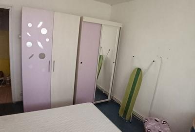 Apartament cu 3 camere decomandat în Petros - 3