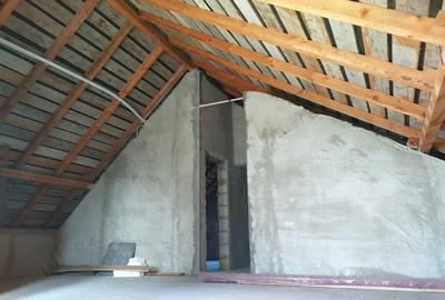 Casă cu 4 camere cu Teren 1500 Mp în Ciochina - 5
