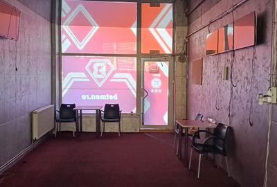 Spațiu comercial, de 60 mp, în Central - 3