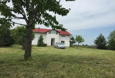 Casă cu 6 camere cu Teren 1000 Mp în Ciarda Roșie - 1