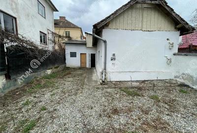 Casă cu Canalizare în Central