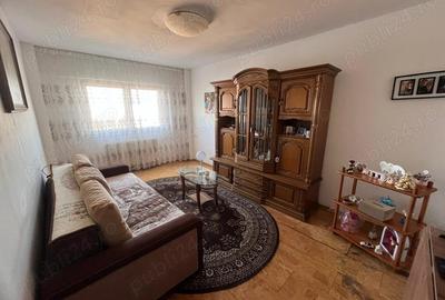 Apartament cu 3 camere decomandat în Astra - 10