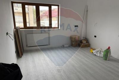 VANZARE Apartament cu 3 camere in zona Dacia - 6