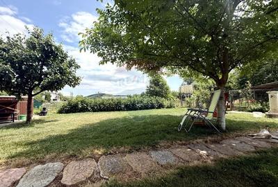 Comision 0% Casa de vanzare in Stolna cu livada,ciubar,teren de 1464mp - 2