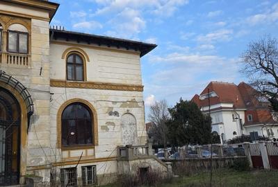 Casă individuală cu 10 camere cu Canalizare în Capitale - 4