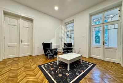 Apartament cu 4 camere decomandat, mobilat în Elisabetin