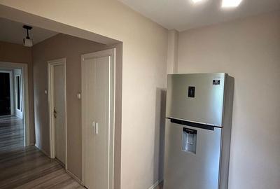 Apartament cu 3 camere decomandat în Traian - 5