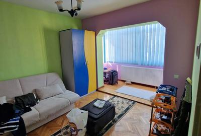 Apartament cu 3 camere decomandat în Valea Aurie - 7