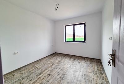 Casă cu 4 camere cu Teren 500 Mp în Drăganu - 13