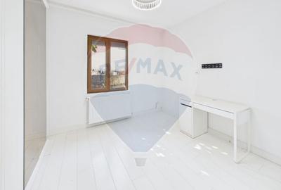 Casa / Vila cu 4 camere de vanzare in zona Est - 7