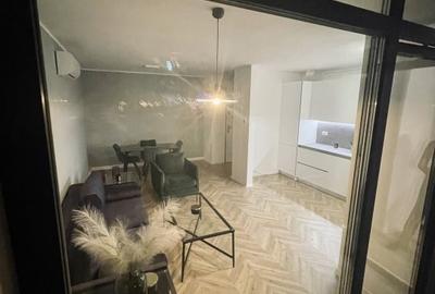 Apartament cu 2 camere decomandat, mobilat în Circumvalațiunii - 12