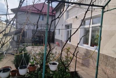 Casă cu 5 camere cu Teren 237 Mp în Central - 5