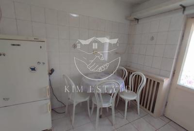 De vanzare apartament 2 camere 1 Mai - 1