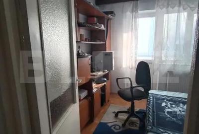 Apartament cu 3 camere decomandat, mobilat în Micro 4 - 7