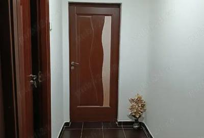 Garsonieră decomandată în Rovine