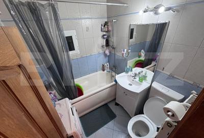 Apartament de vanzare, cu 3 camere, 73 mp, zona Calea Bucuresti - 6