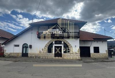 SPATIU COMERCIAL CAMPULUNG ZONA CENTRALA - 1