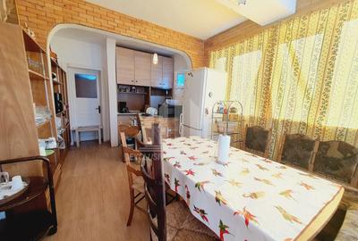 Casă individuală cu 7 camere cu Canalizare în Cetate - 3