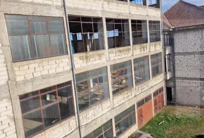 Spațiu comercial, de 6,802 mp, în Fabric - 3