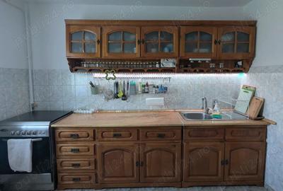 Inchiriez apartament 3 camere - 7
