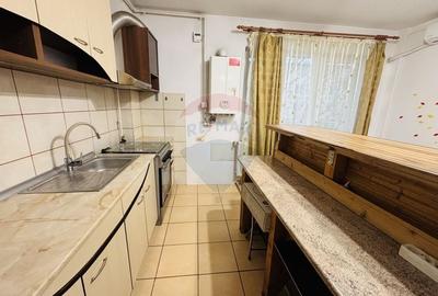 Apartament spatios de vânzare 2 camere EROILOR . VOLUNTARI A3 - 12
