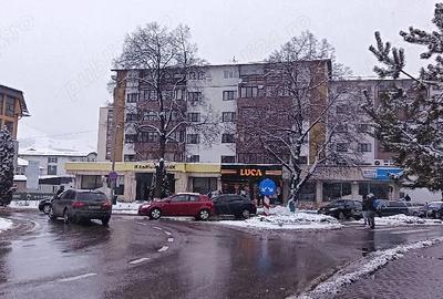 Apartament cu 3 camere decomandat în Central - 1