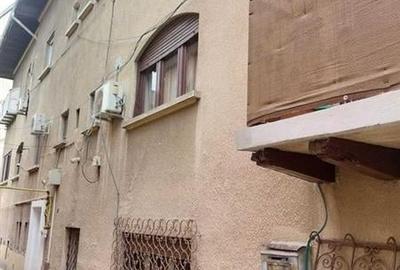 Vanzare apartament 2 camere, bloc mic, Polona Vanzare apartament 2 camere, bloc mic, Polona - 7