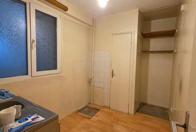 Vanzare apartament 2 camere Eroii Revolutiei, metrou, sos. Viilor, cf. I, et. 3 - 11