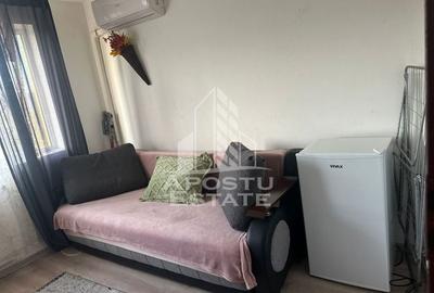 Garsoniera in zona UMT, etaj intermediar, ideal pentru investitie