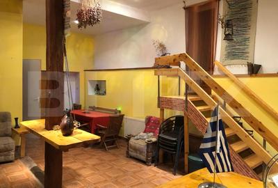 Casa cu doua corpuri, Zarnesti, pretabil pensiune sau casa de familie - 2