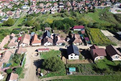 Teren de 842 mp, în Est - 6