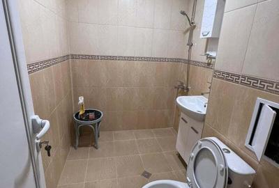 Apartament cu 2 camere decomandat în Tractorul