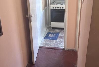 Garsonieră decomandată în Torontalului